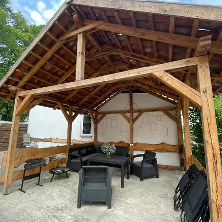 Pod Skrzydlami Iv